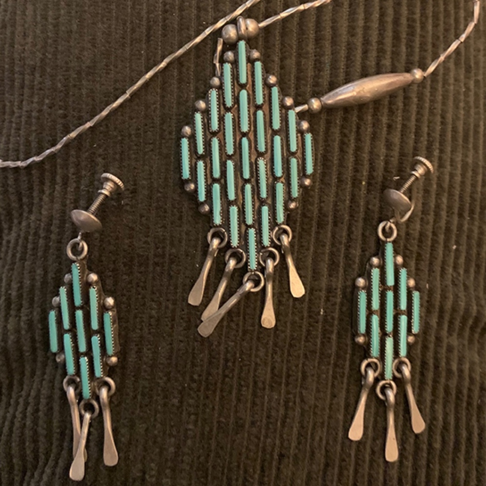 Zuni Arvina Pinto Sandoval Turquoise Ears Necklace - Picture 7 of 7